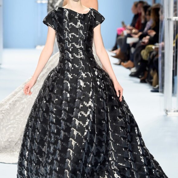 Carolina Herrera Dresses & Skirts - ✨ Carolina Herrera Haute Couture Gown ✨Red carpet